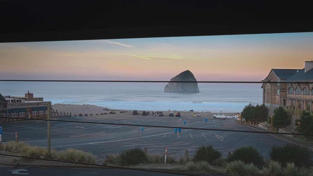 Inn At Cape Kiwanda Pacific City Room photo