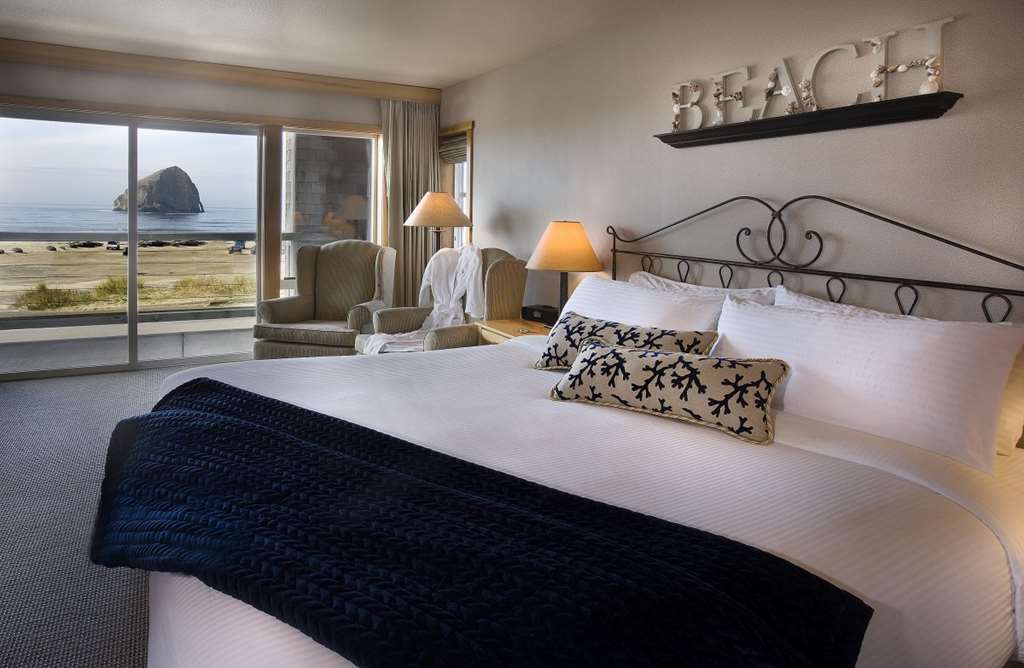 Inn At Cape Kiwanda Pacific City Room photo